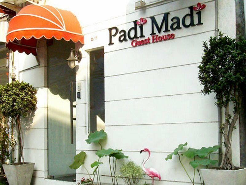 Padi Madi Boutique Guesthouse Bangkok Exterior foto